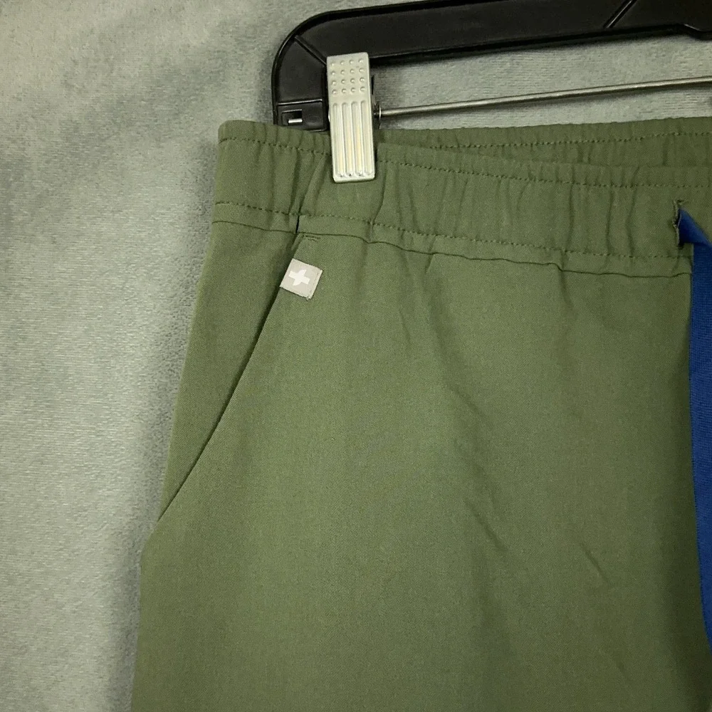 Figs Tansen Classic Cargo Jogger Scrub Pants Mens Size Small TALL Moss Green NWT